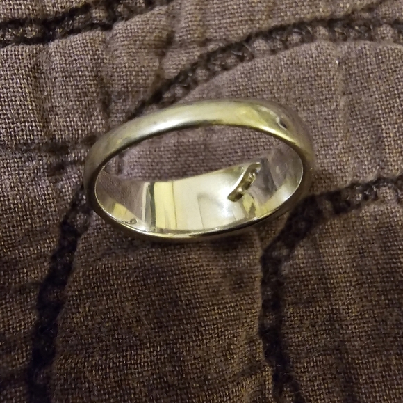 Sterling Silver Opal and Diamond ring. Size 7. - Picture 3 of 4